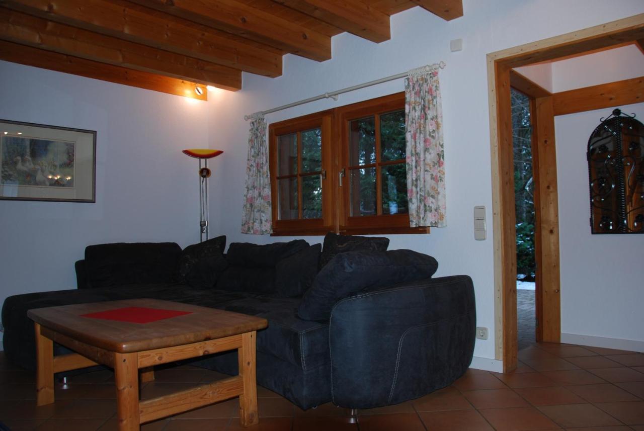 Landgasthof Zum Dorfkrug Häusern Extérieur photo