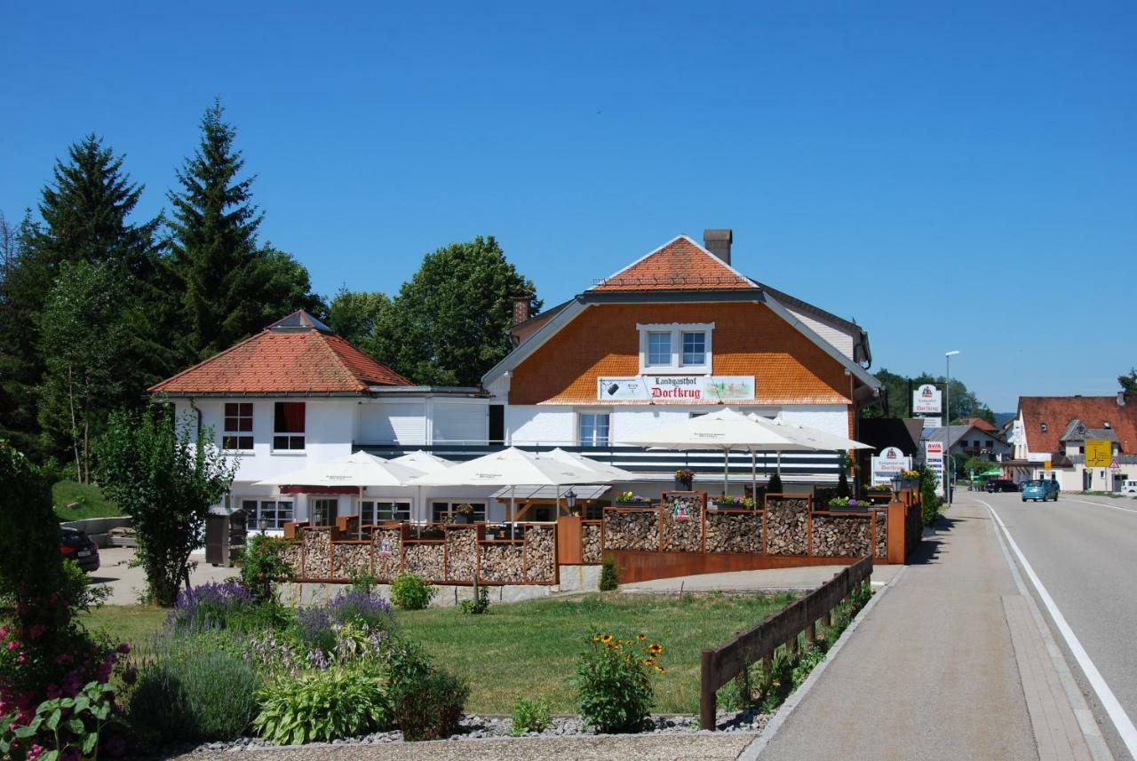 Landgasthof Zum Dorfkrug Häusern Extérieur photo